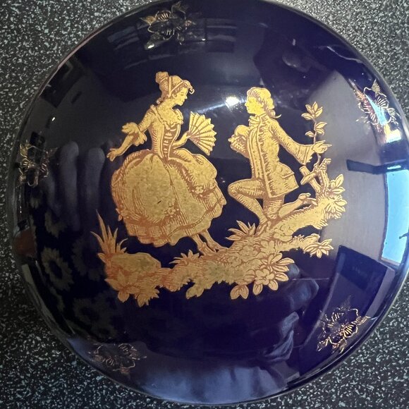 VINTAGE LIMOGE TRINKET DISH WITH LID - Picture 1 of 5